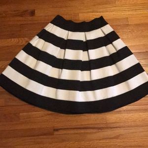 Express white and black skirt